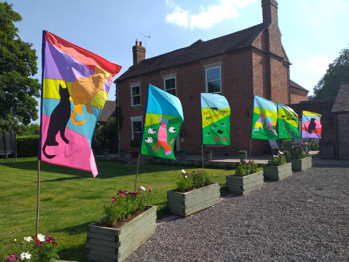 Broome Park Farm B&B Cleobury Mortimer Exterior photo