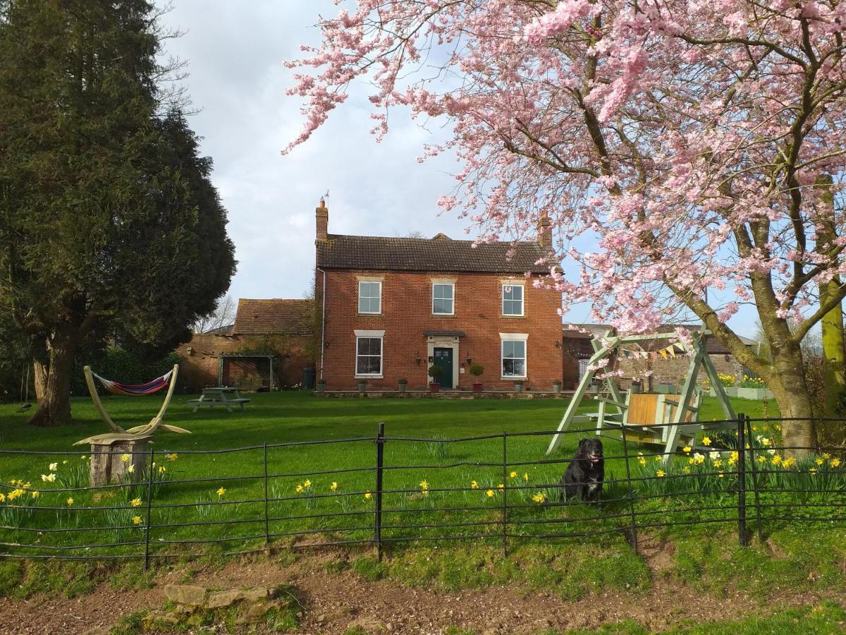 Broome Park Farm B&B Cleobury Mortimer Exterior photo