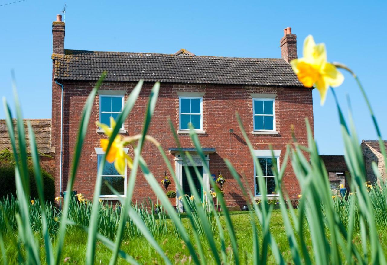 Broome Park Farm B&B Cleobury Mortimer Exterior photo